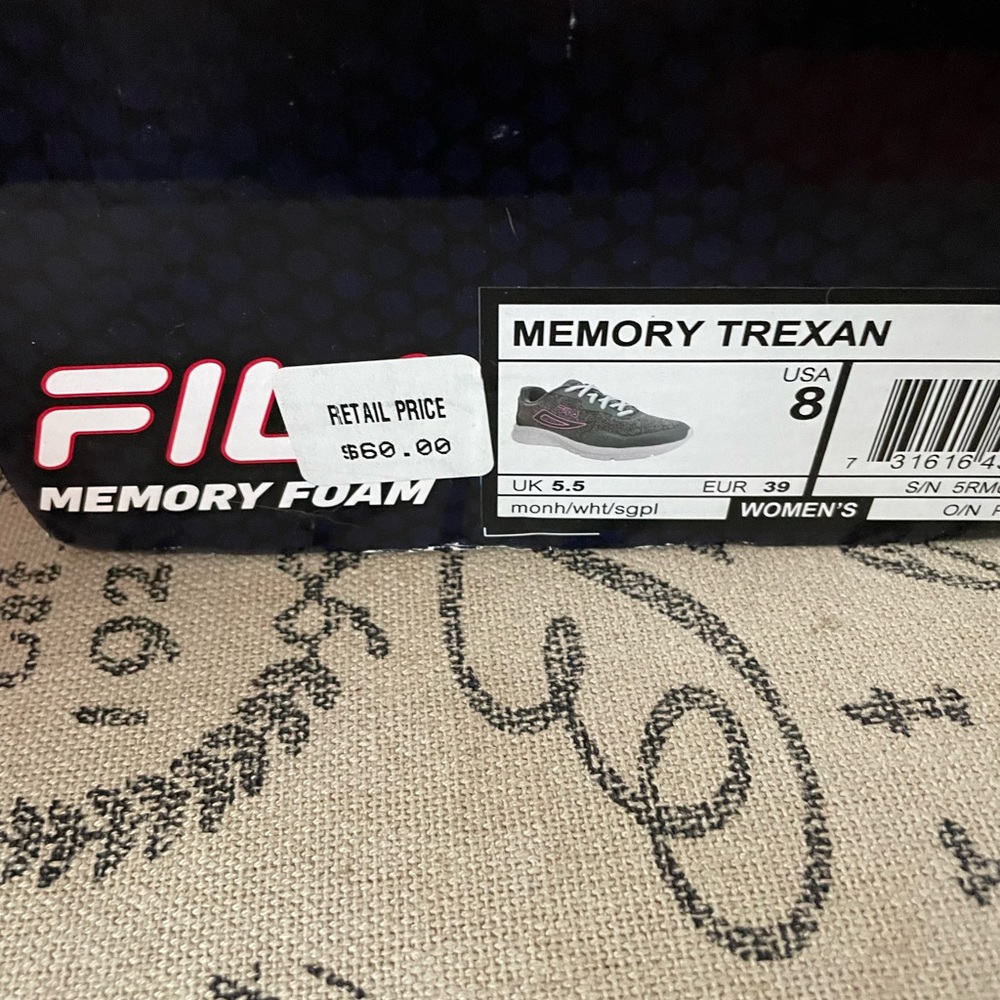 Fila size 8 shoes brand new paid $60